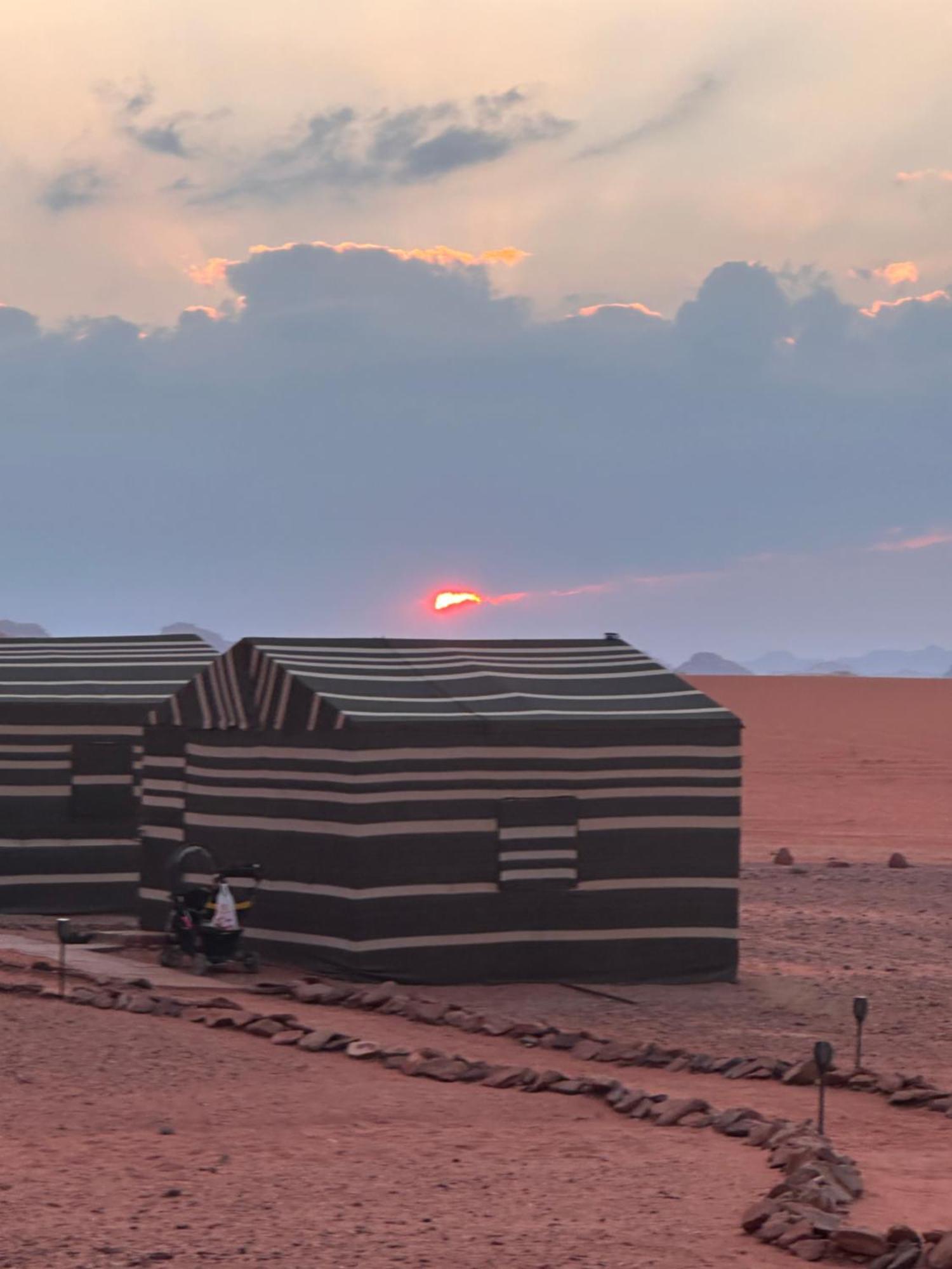 Wadirum Sunset Camp Hotel Wadi Rum Luaran gambar